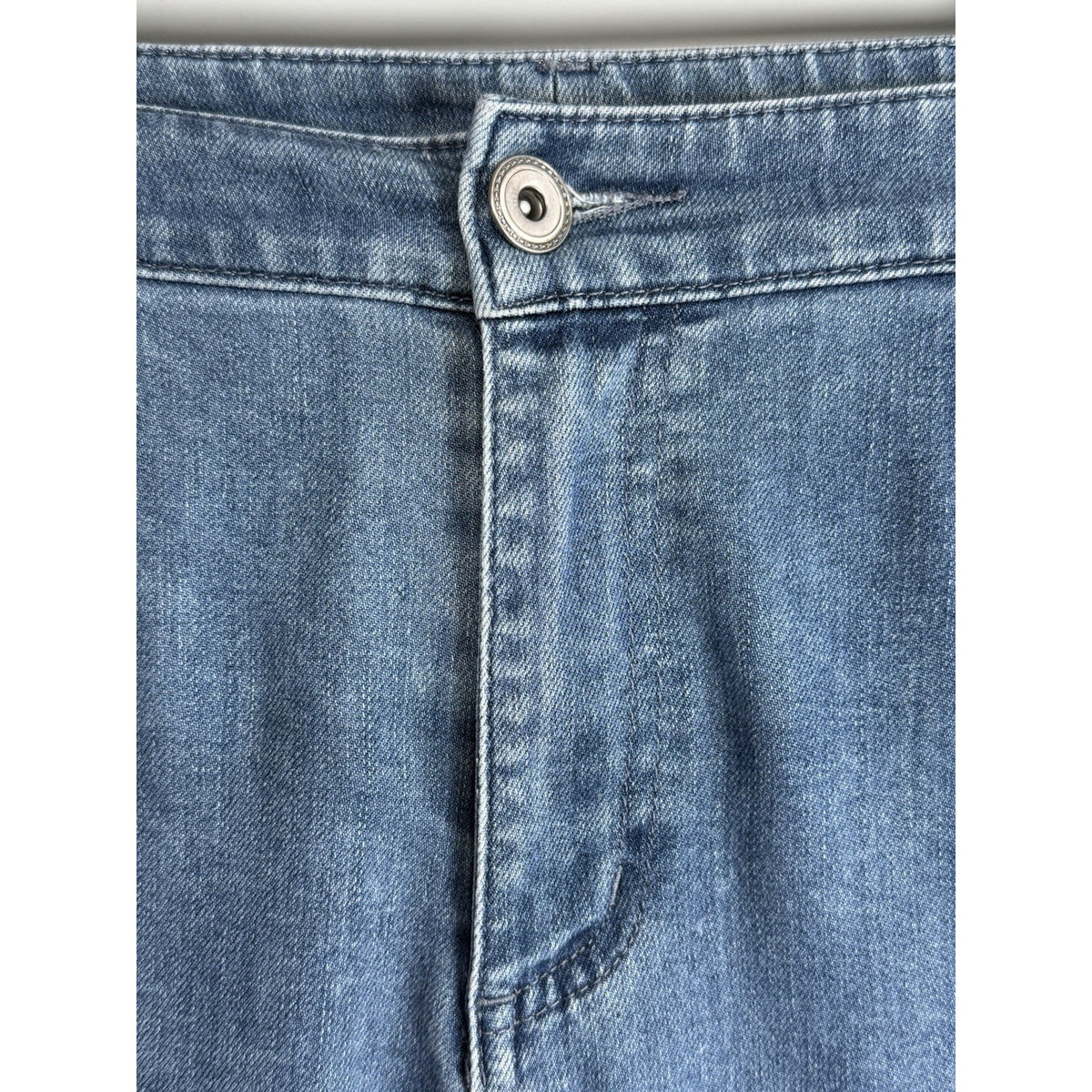 CJ Banks Capri Jeans 16W Rhinestone Pocket Stretch Denim