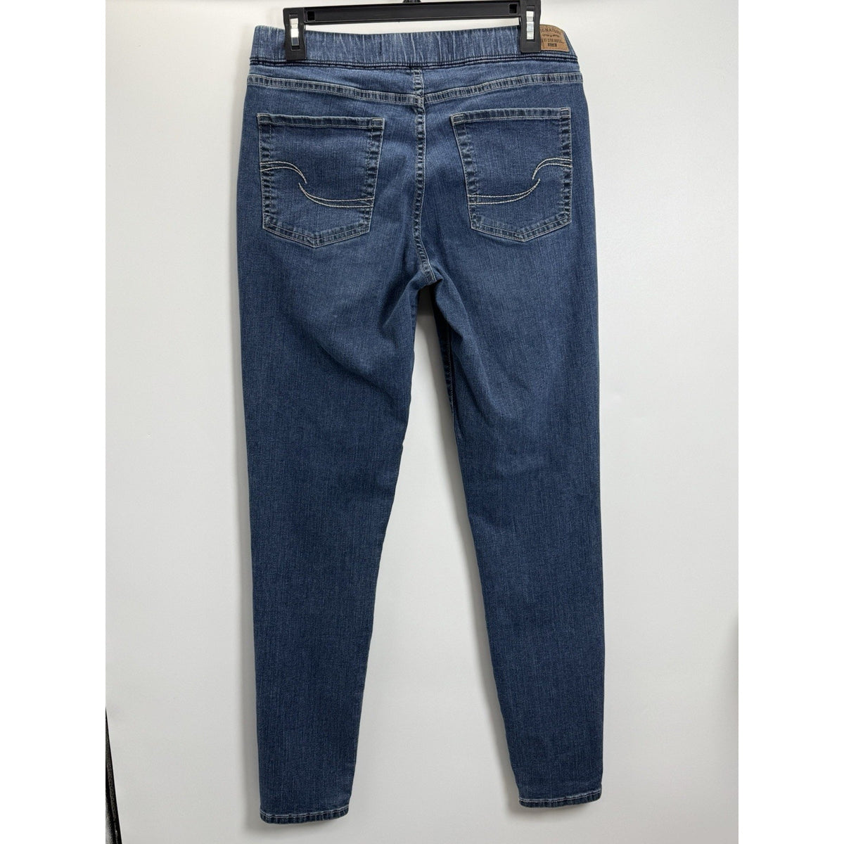 Signature Levi Jeans 10L (30X32) Pull On Skinny Totally Shaping Gold Label