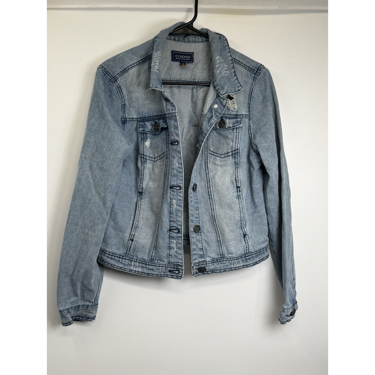 Cisono Denim Collection Light Wash Distressed Denim Jacket Floral Bird Patch L