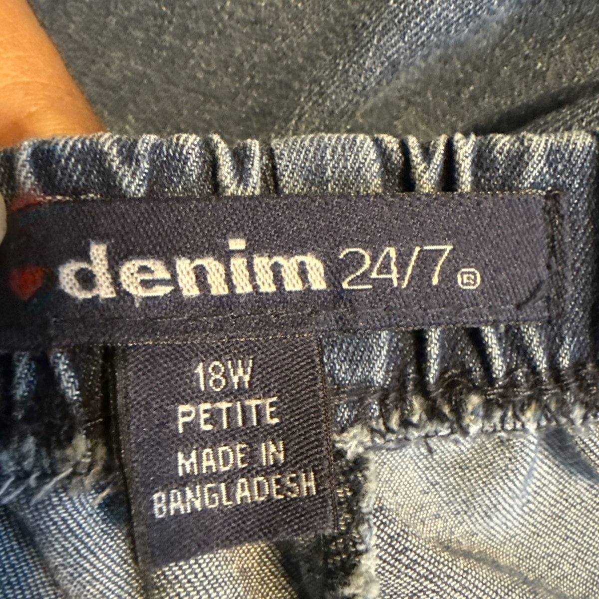 Denim 24/7 pull on Blue jeans Women’s size 18W petite Elastic Waist Stretch