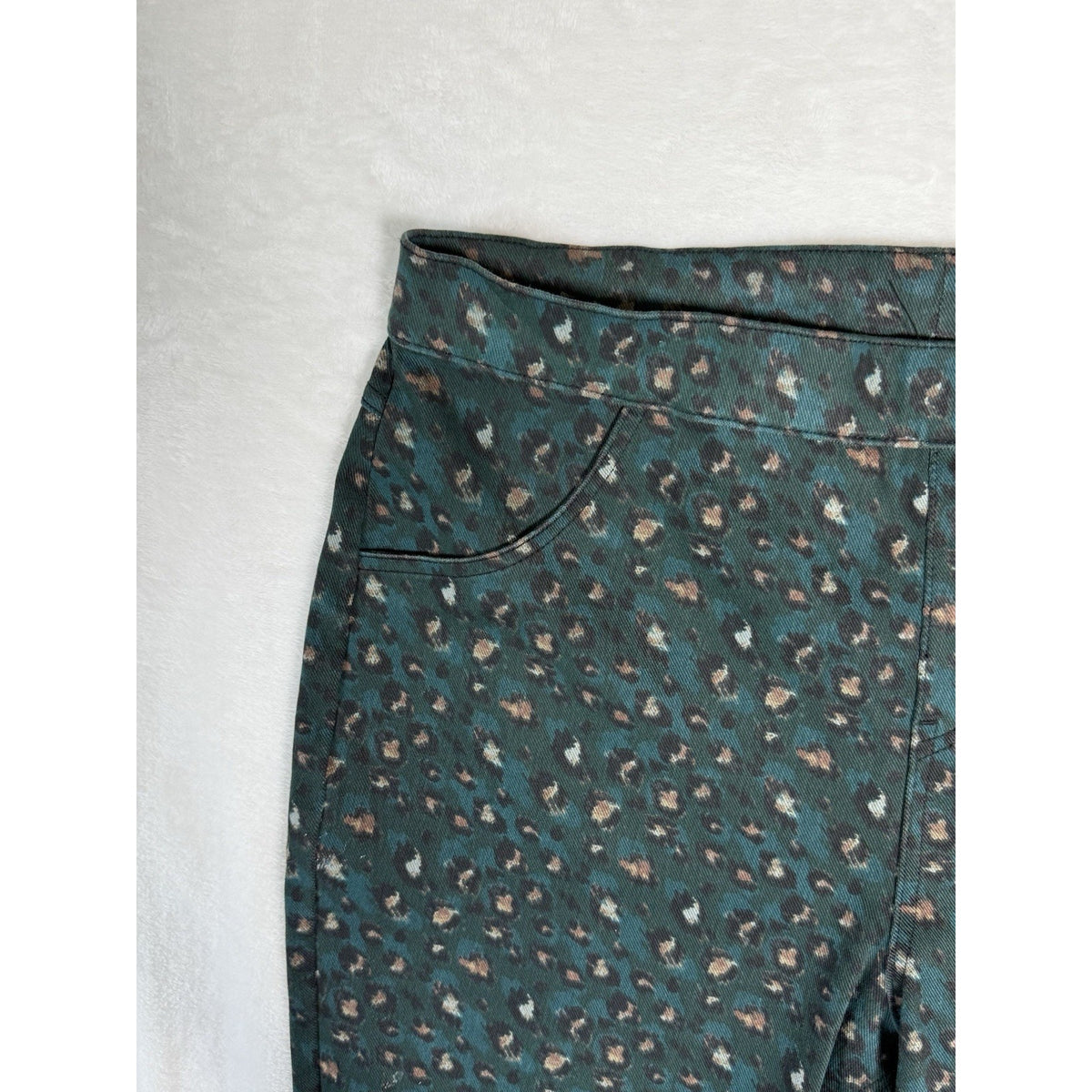 HUE Womens Leopard Print Leggings Green Pull On Stretch Pants Size Large