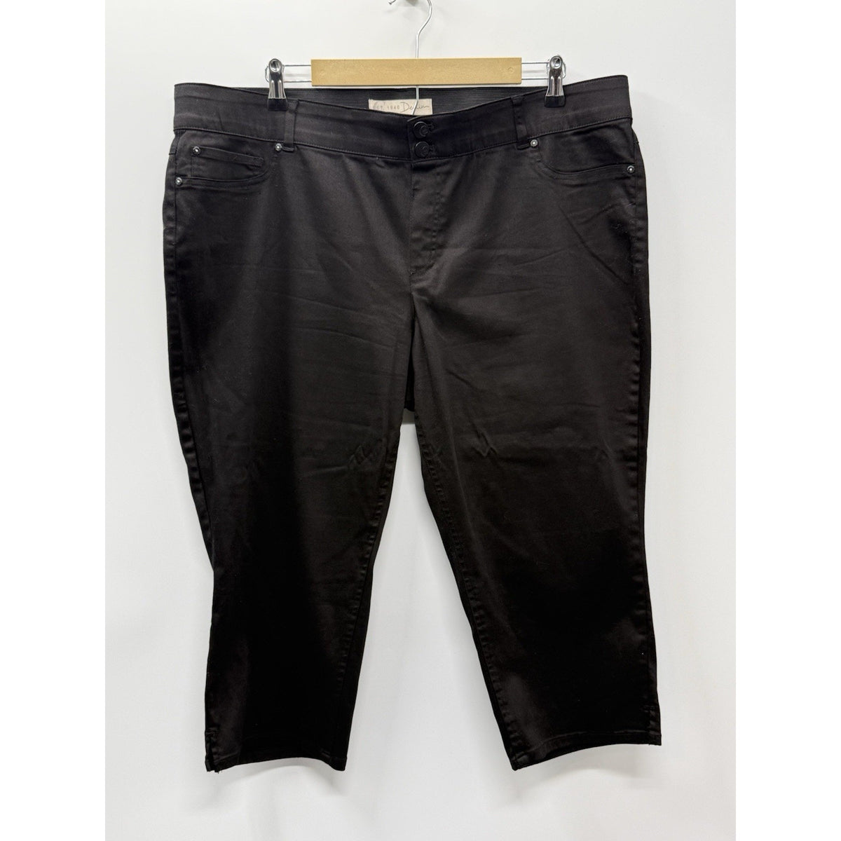 Cato Pull On Black Capri Pants Womens 18W Stretch Crop Mid Rise Casual Plus Size