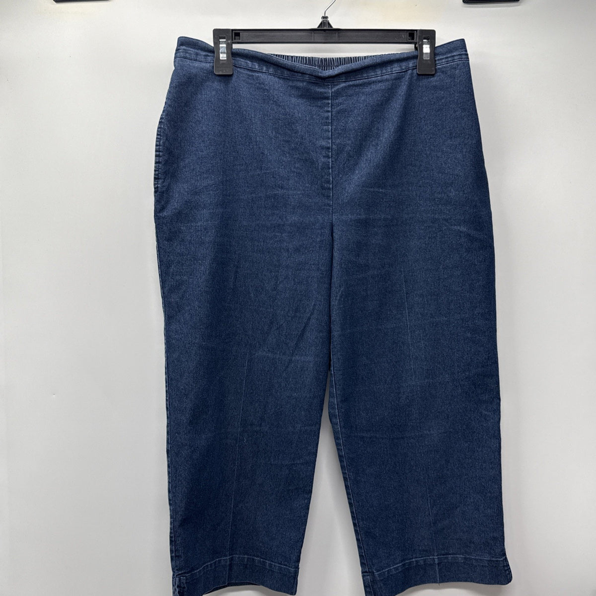 Alfred Dunner Denim Capri Pants Womens 12 Blue Pockets Pull On GUC