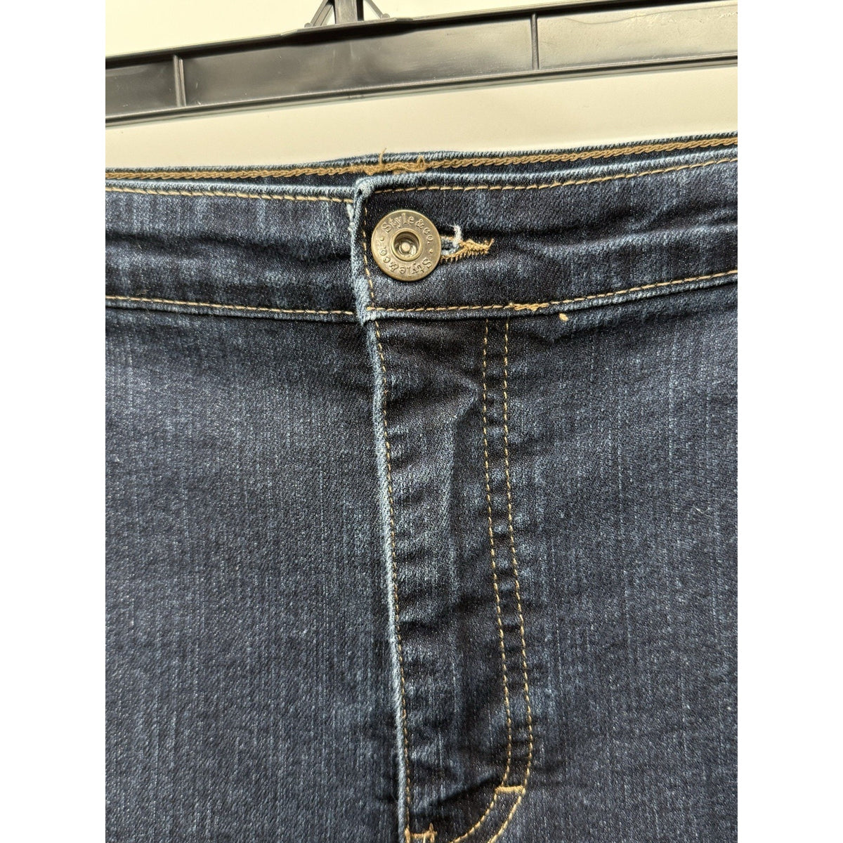 Style&co Women's Blue Denim Capri Jeans Dark Wash Stretch 5-Pocket Plus Size 22W