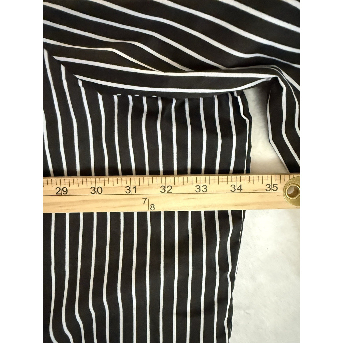 FUN Men's Gangster Black/White Pinstripe Costume Outfit w/ Tie 5X Polyester