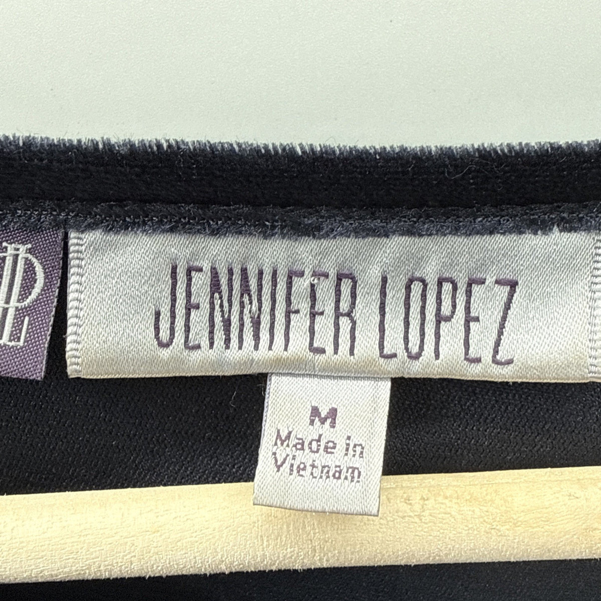 Jennifer Lopez Womens Top Medium Purple Black Sequined Top Short Sleeves