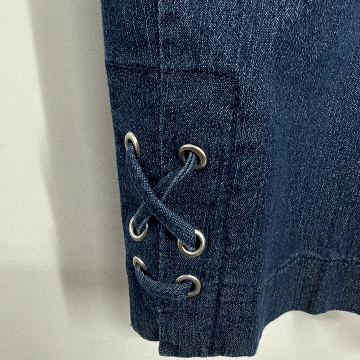 Southern Lady Women’s Size 12 Pull On Capris Pants Denim Jeans Elastic Waist