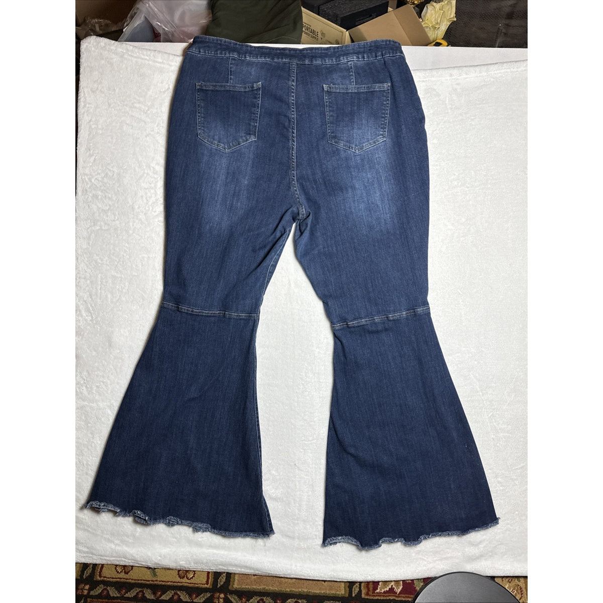 Traffic Jeans High Rise Flare Bell Bottoms Raw Hem Sz 22W Wide Leg Stretch Boho