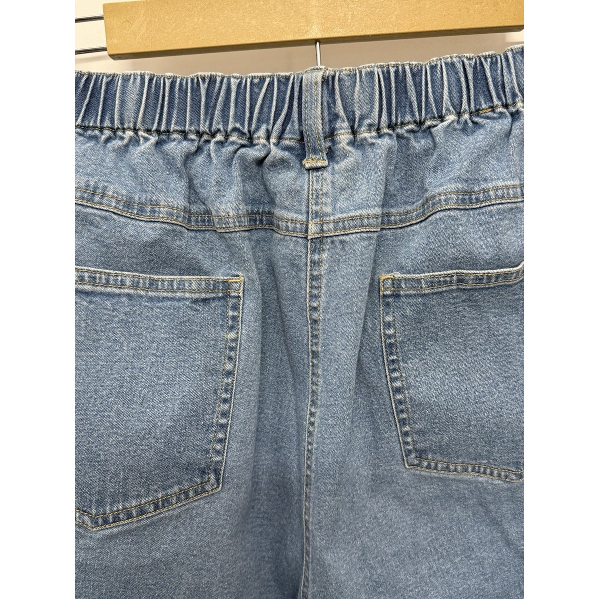 Quacker Factory Jeans Women’s 1X Rhinestone Studded Stretch Denim Straight Leg