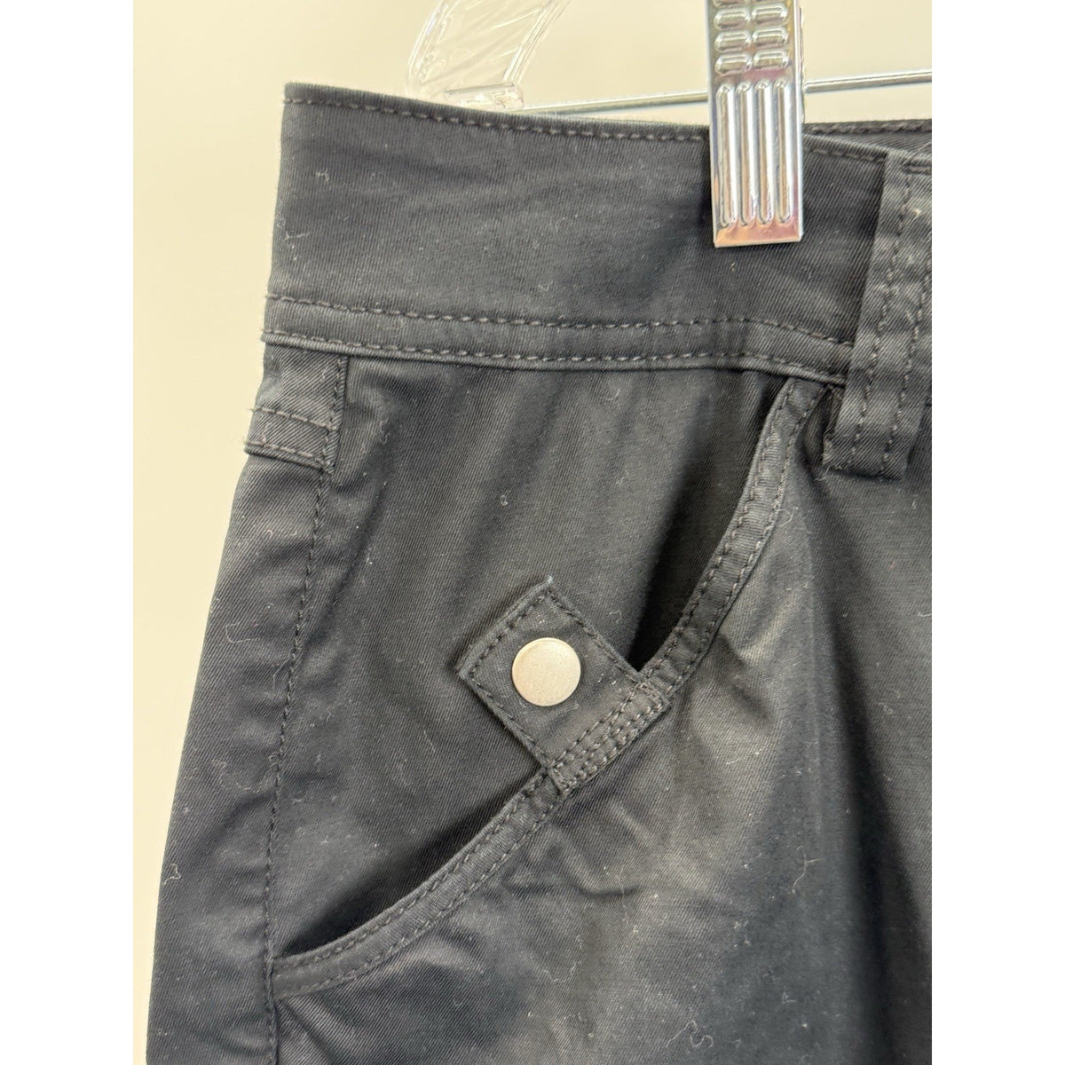 Venezia Black Embroidered Floral Capri Pants Women’s Size 16 Cotton Stretch