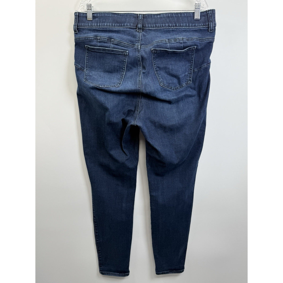 Torrid 16R Jeans Bombshell Skinny Dark Wash Stretch Denim Mid Rise Distressed