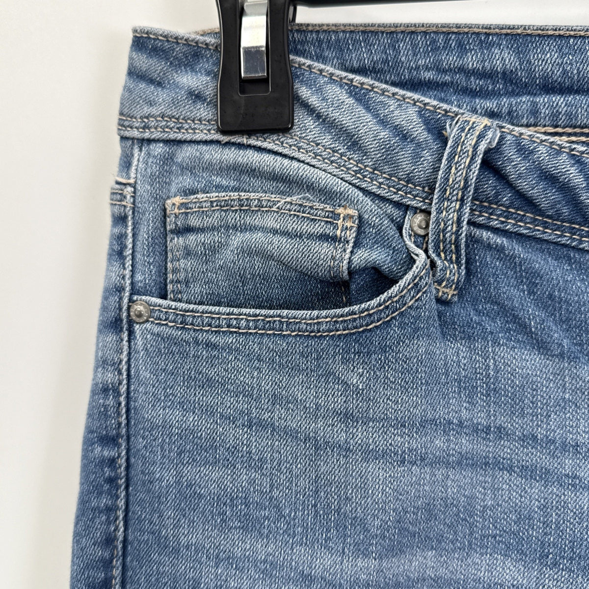 Black Daisy Jamie Relaxed Skinny Button Fly Blue Jeans With Butterfly Size 9/29