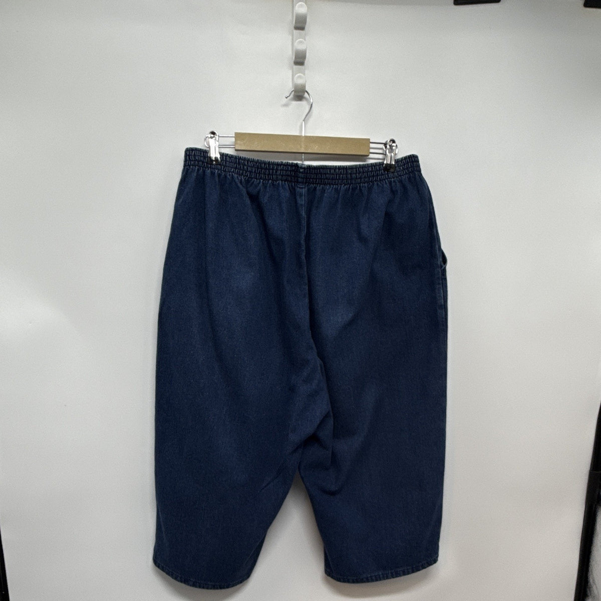 Chic Womens Blue Denim Pull On Capri Pants 20W Elastic Waist Relaxed Mid