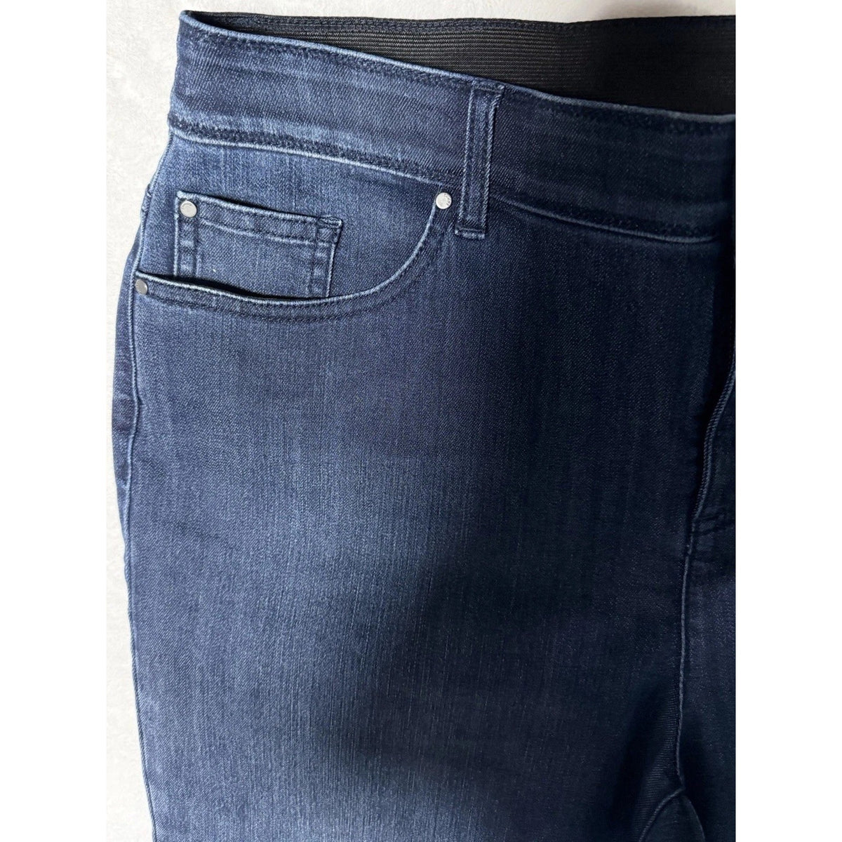 Chico's Women Regular Size 2 Dark Wash High Rise Slim Stretch Straight Jeans