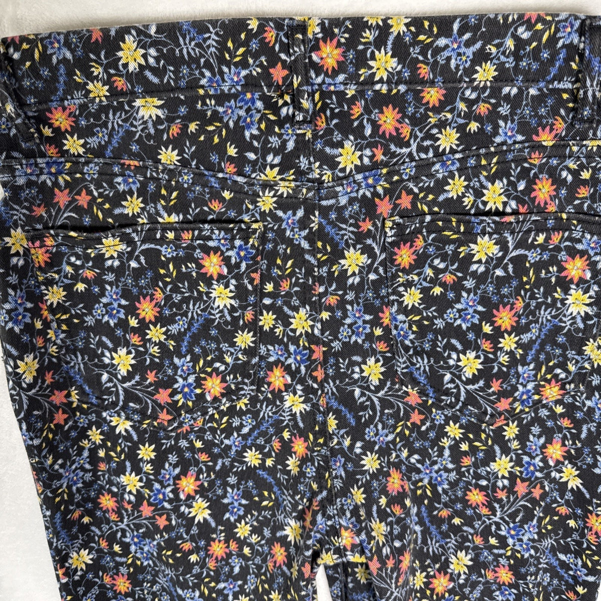 Time and Tru Women’s High-Rise Stretch Fitted Floral Jegging Size M(8-10)