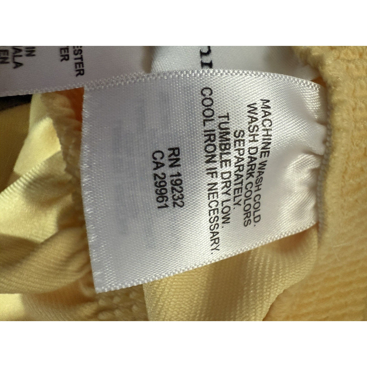 Alfred Dunner Size 14 Yellow Pull On Capri Pants Button Hem Comfort Stretch