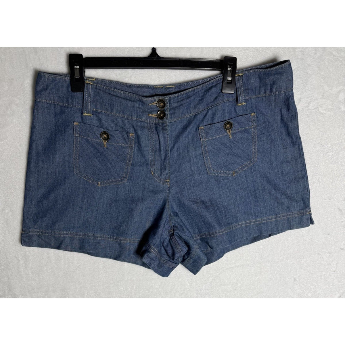New York & Company Denim Shorts Women’s Size 14 Blue Double Button Cotton