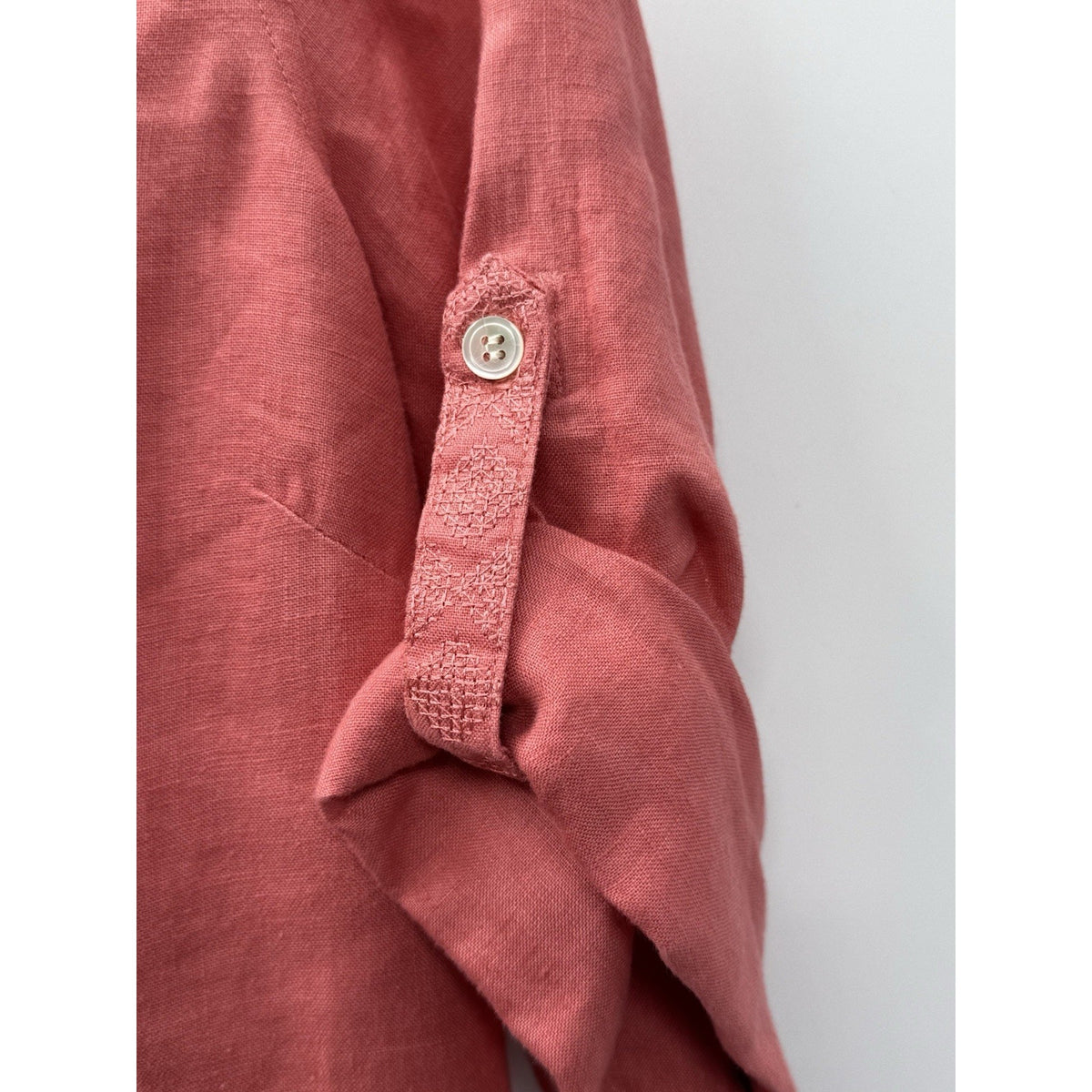 Charter Club Linen Top Sz 8 Coral Pink Roll-Tab Sleeve Mandarin Collar Coastal
