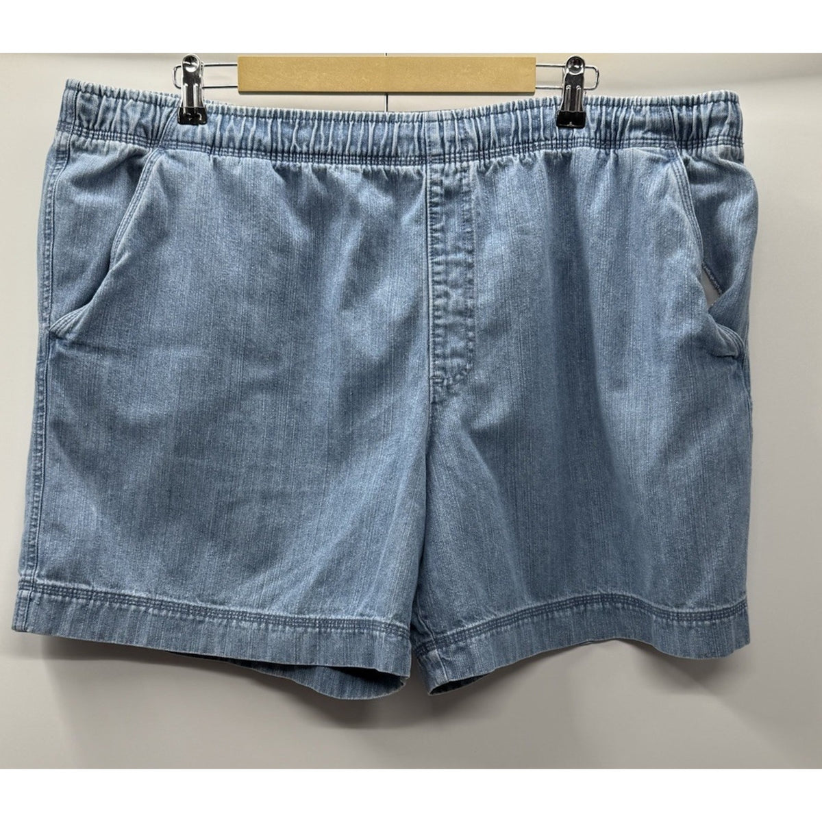 George Pull On Denim Shorts Womens XL Lt Wash Elastic Waist/Draw String Casual