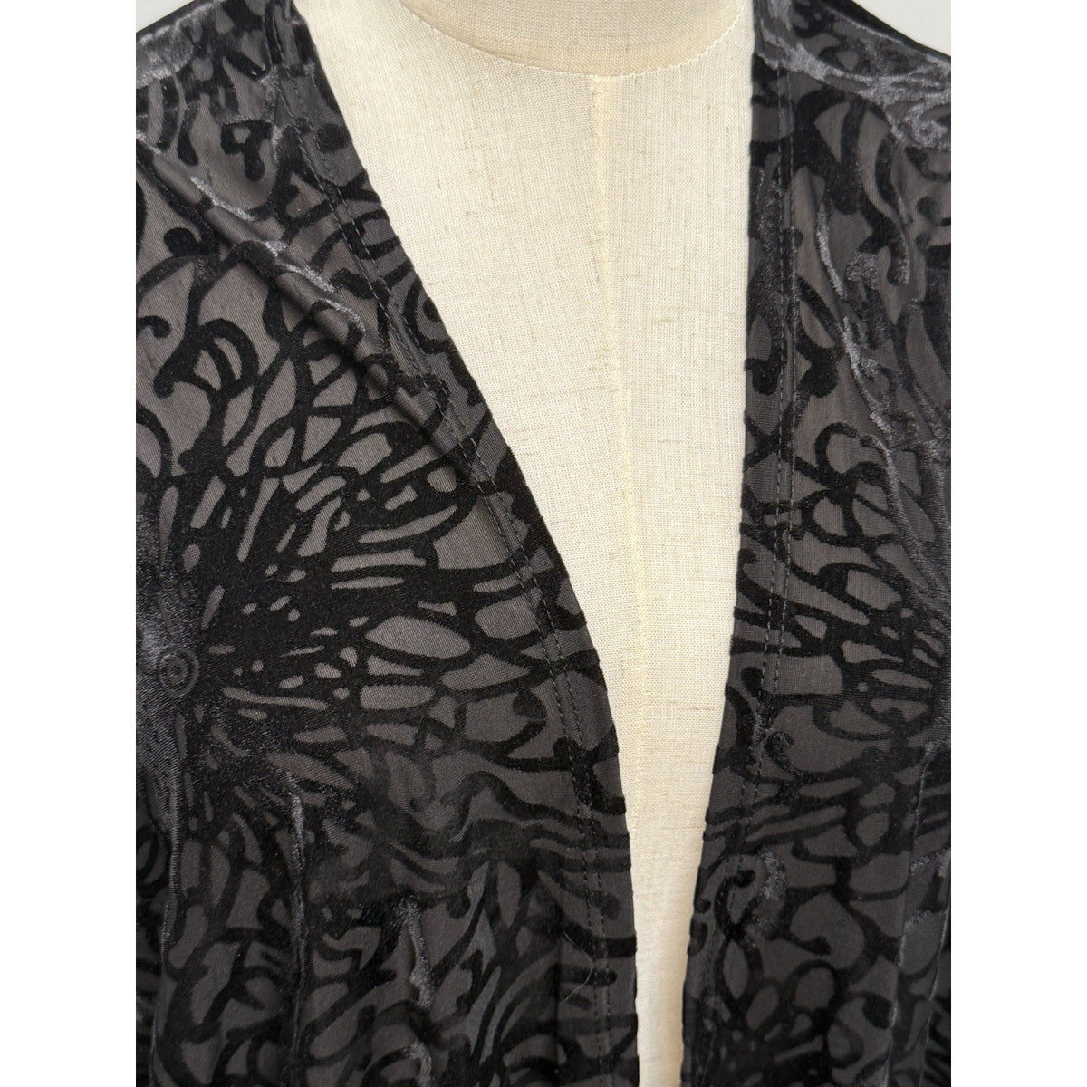 Pixi + Ivy Women S Black Velvet Kimono Cardigan Burnout Floral Open Front USA⁠