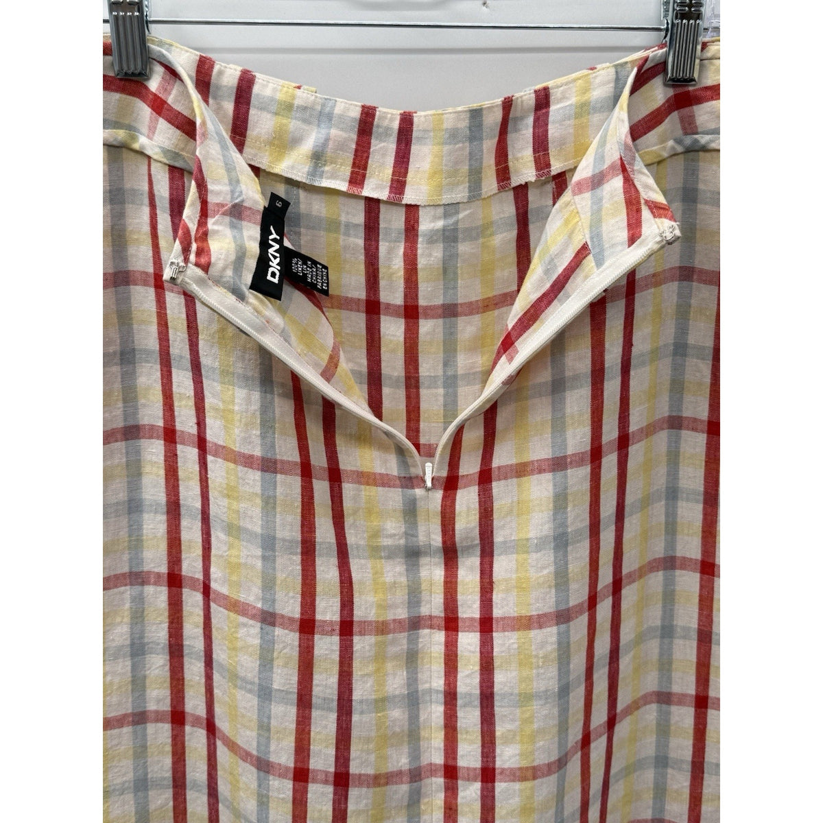 DKNY NWT 100% Linen Plaid Skirt Size 6 Vegas Red Ring Detail Pockets $198 MSRP