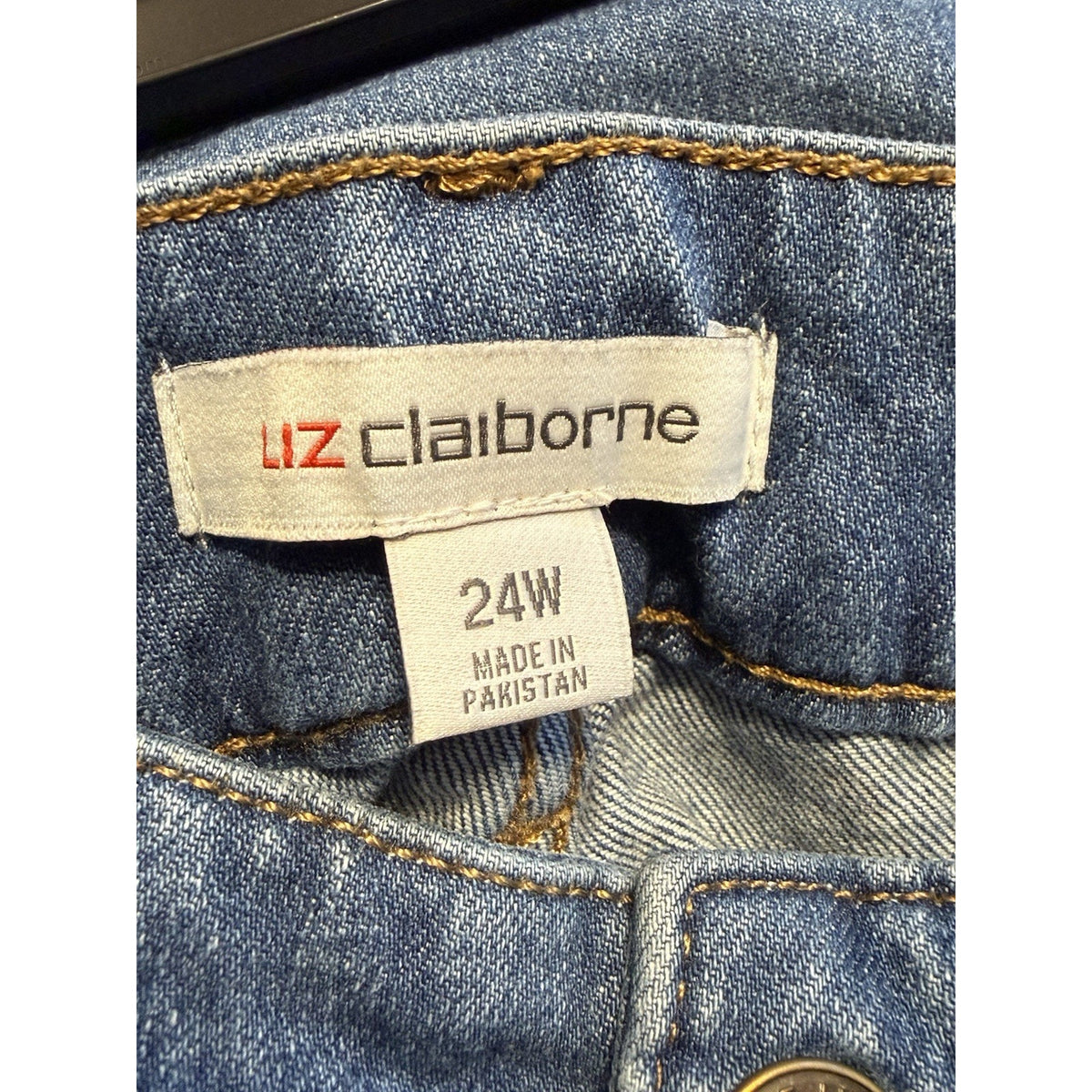 Liz Claiborne Denim Capris Womens 24W Plus Stretch Tencel Blue Patch Pocket