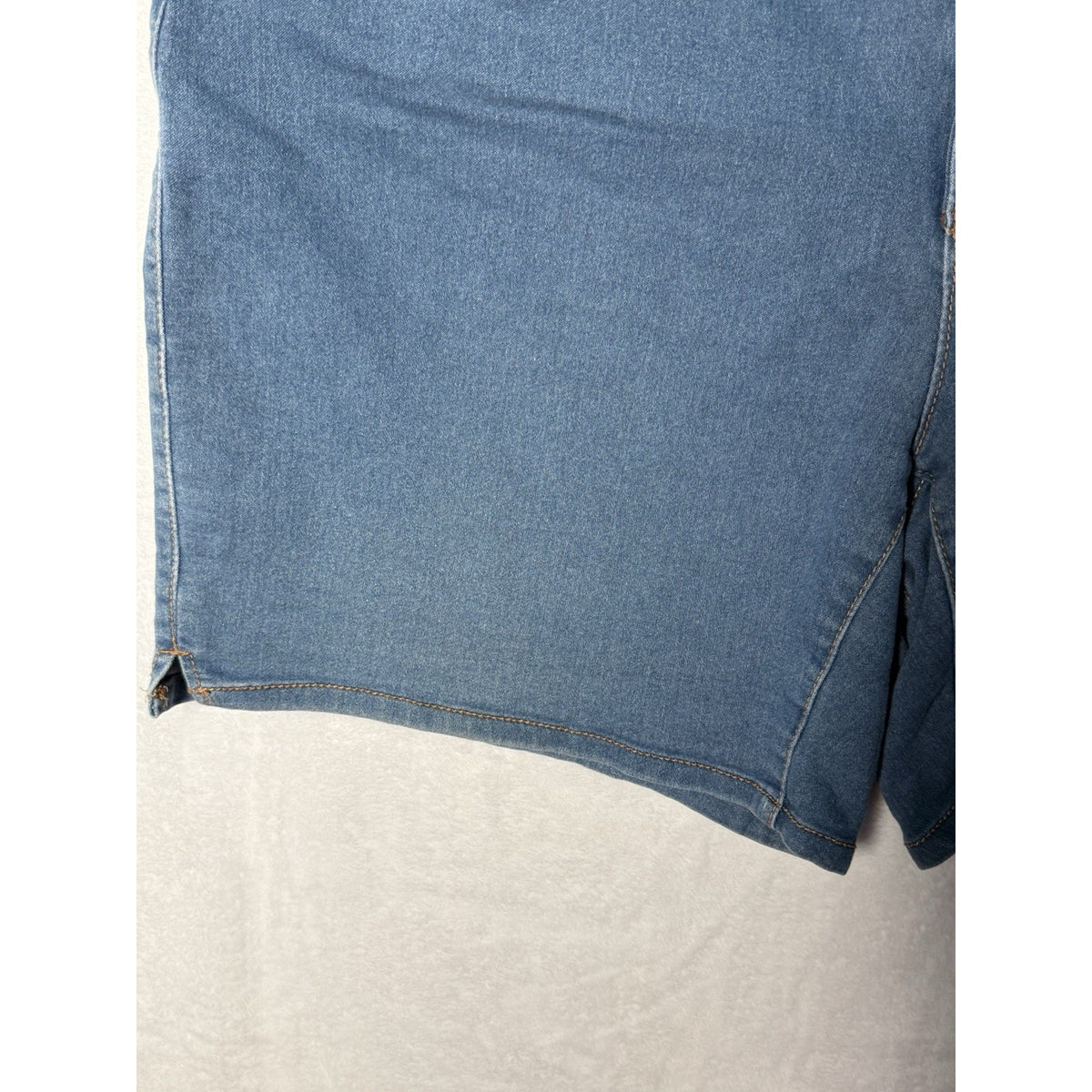 Faded Glory Womens Plus 18W Blue Denim Bermuda Shorts High Rise Stretch 7"