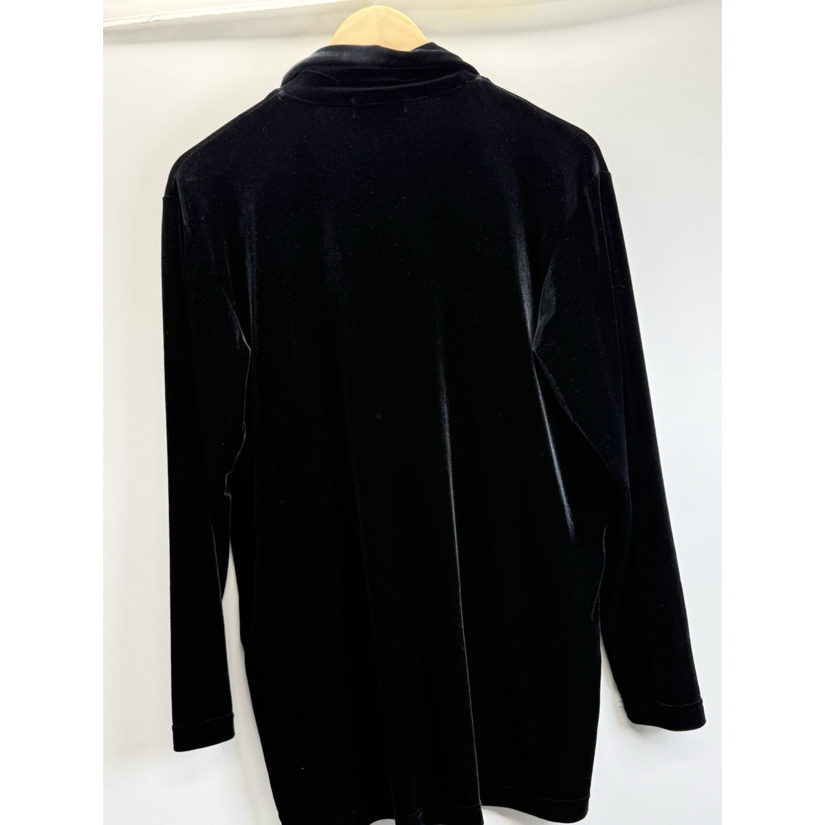 Jones New York Sport Black Velvet Top Women’s M Soft Goth Minimalist Y2K Stretch