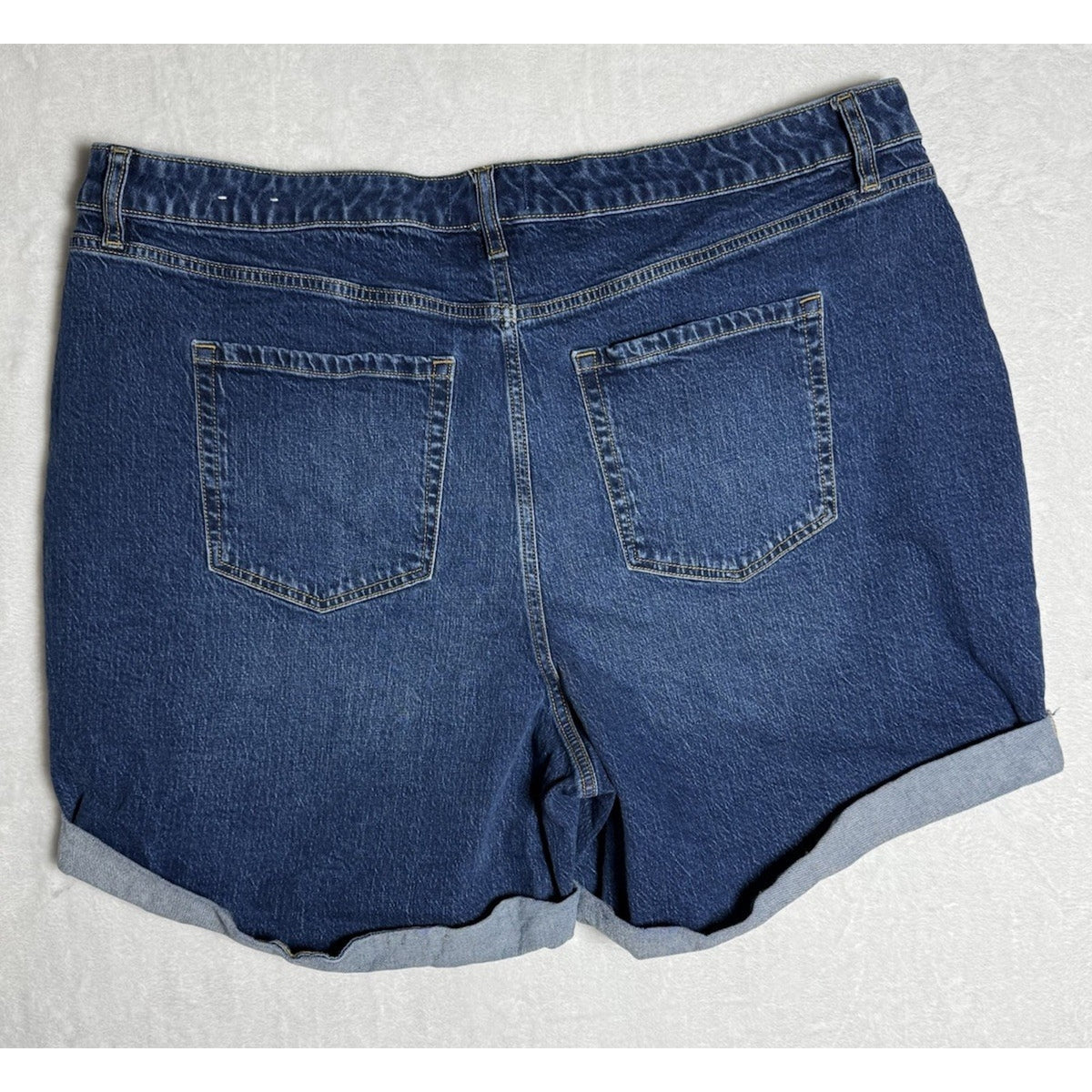 Lane Bryant Mid Rise Boyfriend Denim Shorts Women’s Size 20 Cuffed Plus Blue