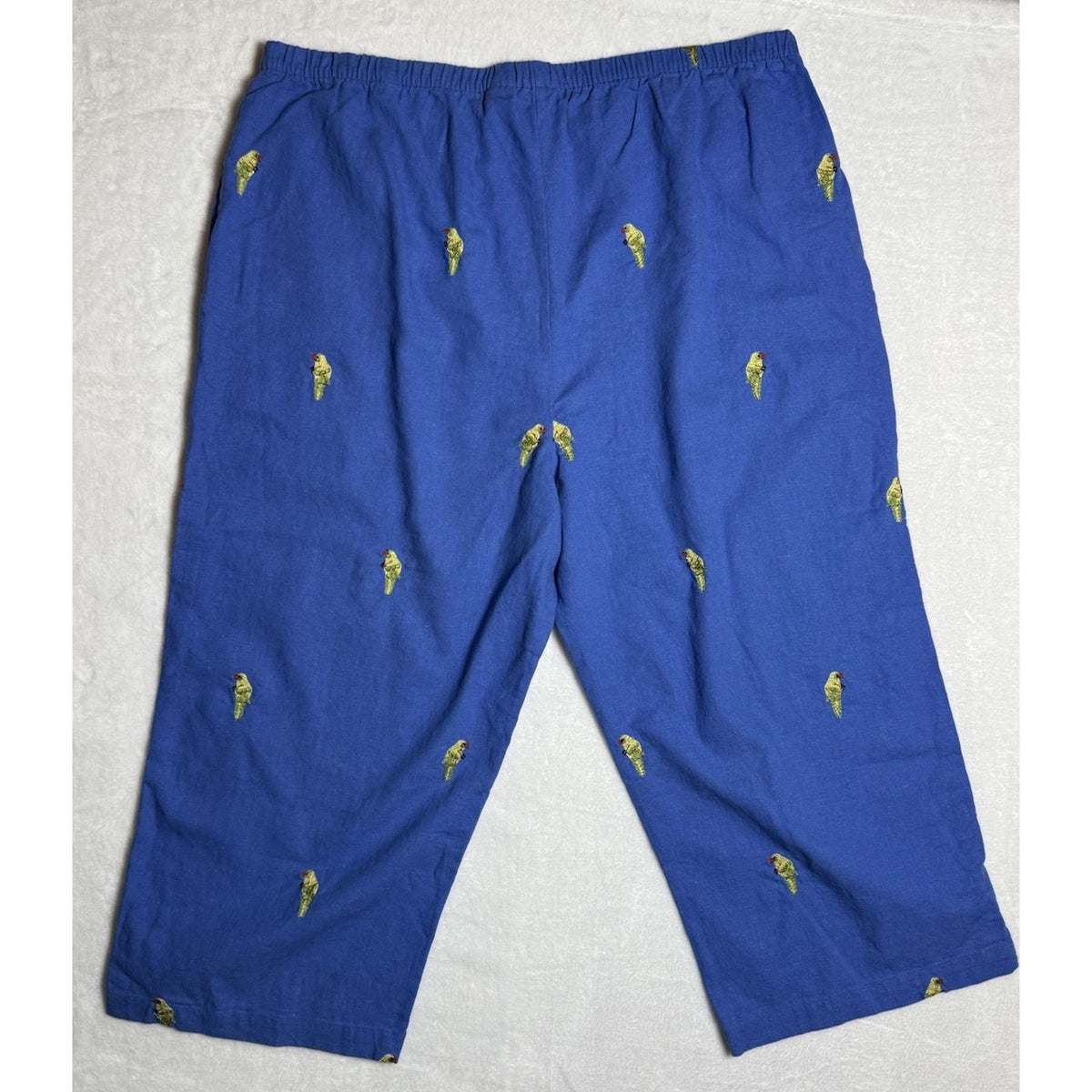 Kim Rogers Women 1X Blue Linen Blend Parrot Embroidered Pull On Capri Pants