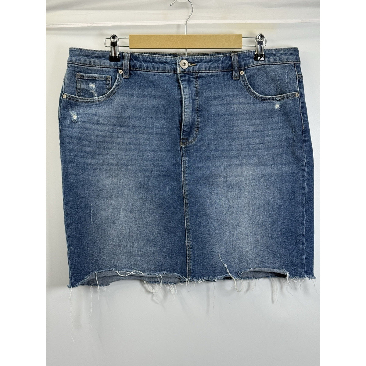 Style & Co Denim Skirt Women’s 16 Stretch Jean Skirt Raw Hem Distressed Midi