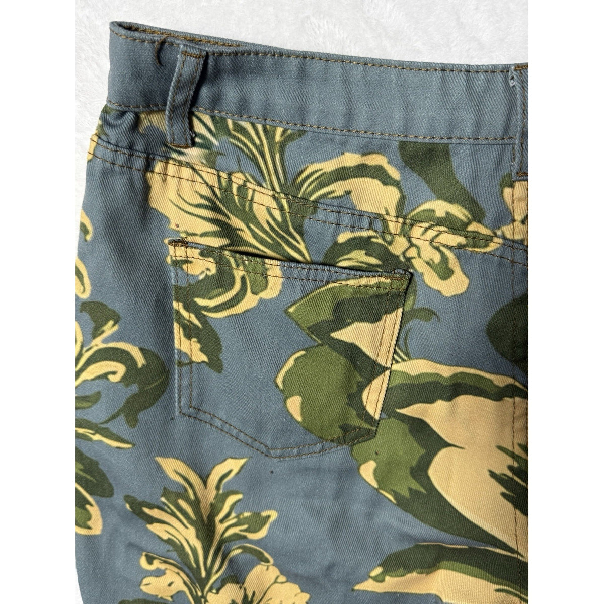 Women’s XL Floral Capri Pants Blue Green Yellow Lightweight Cropped Casual