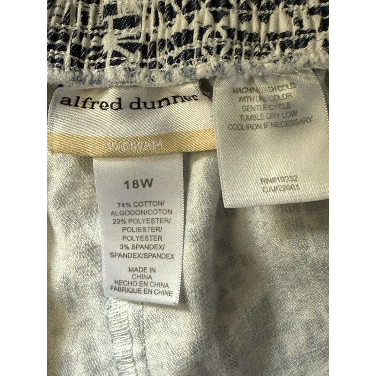 ALFRED DUNNER PULL-ON PANTS Capri Cropped Geometric Print Navy & White Size 12