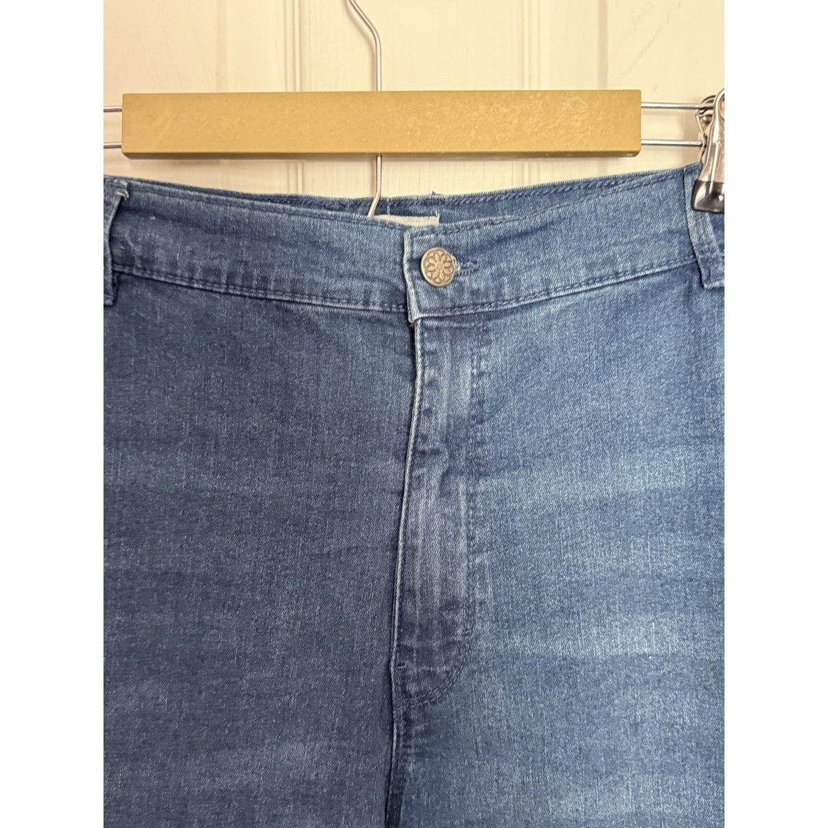 Catherines Right Fit Women 22W Blue Medium Wash Stretch High Rise Straight Jeans