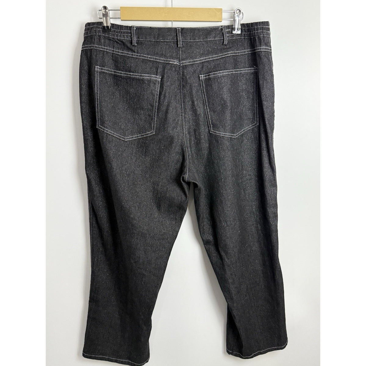 Hearts of Palm Women's Black Metallic Embellished Crop Jean Size 14