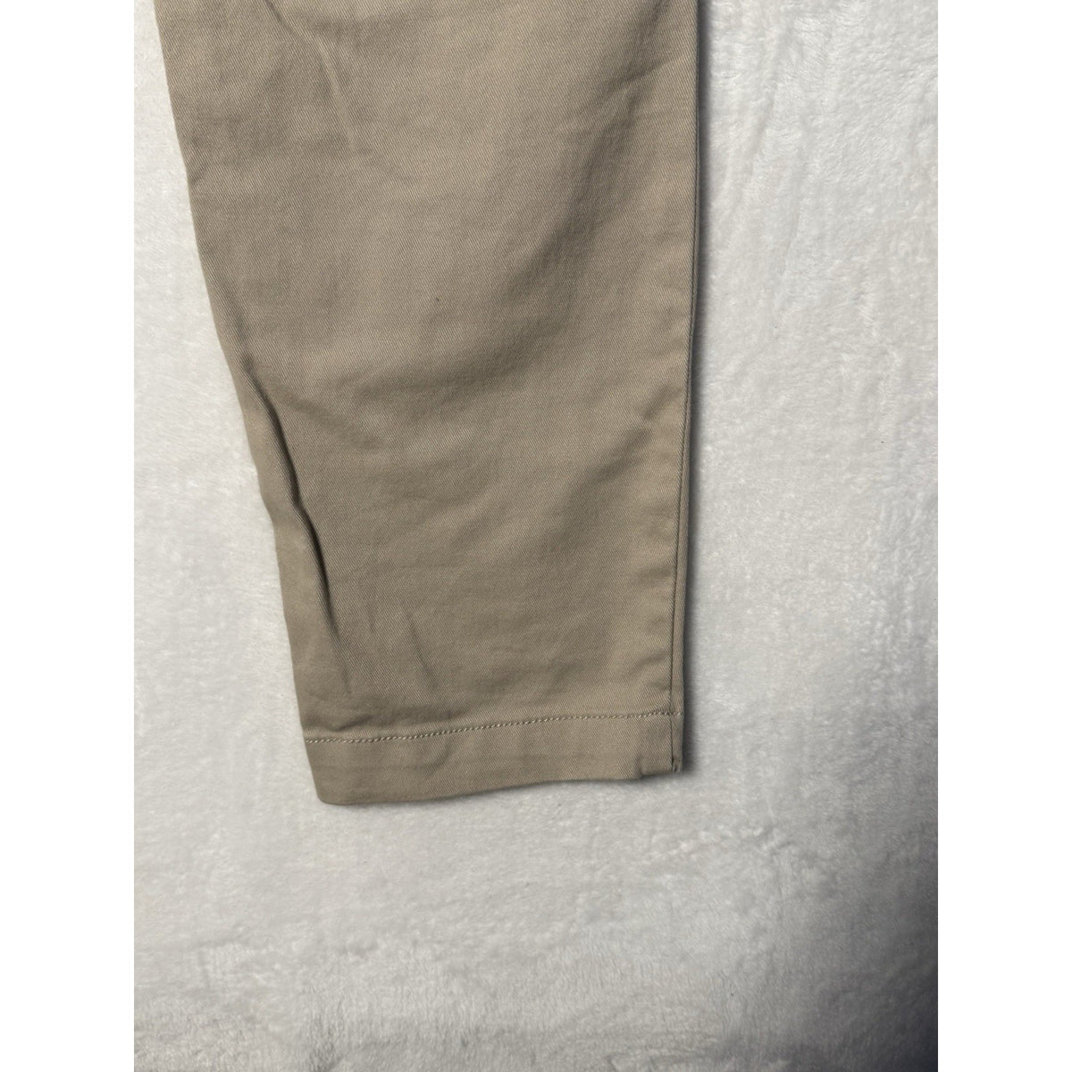 Old Navy Womens 14 High Rise Skinny Pants Khaki Beige Stretch NWT Uniform
