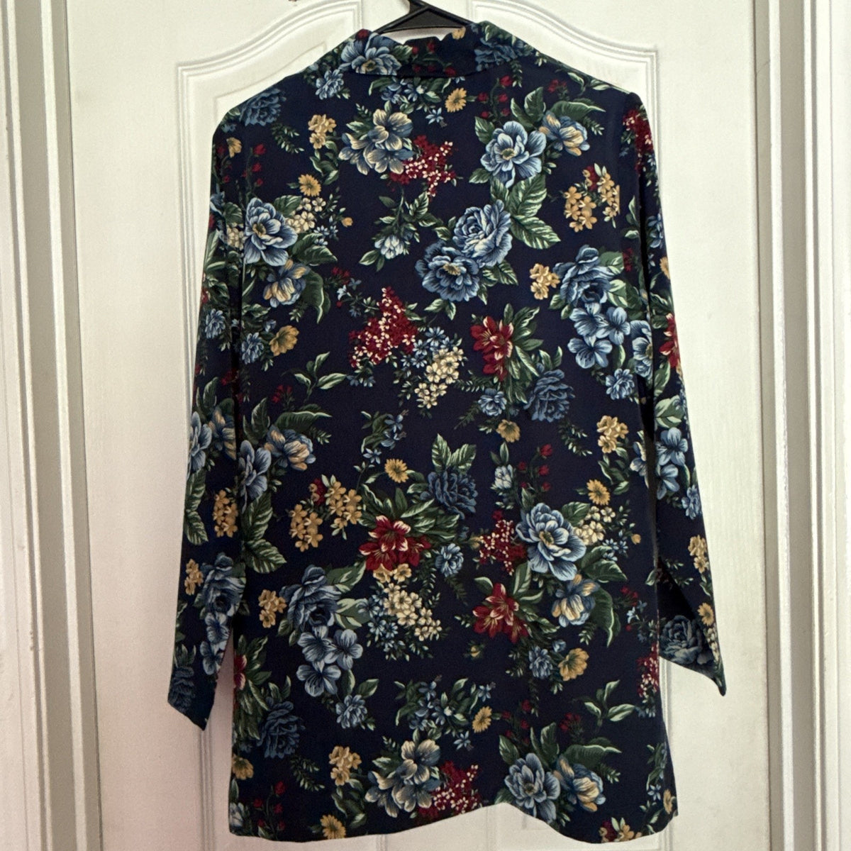 BonWorth Women's Size XS Navy Blue Floral Print Long Sleeve Full Zip Blouse