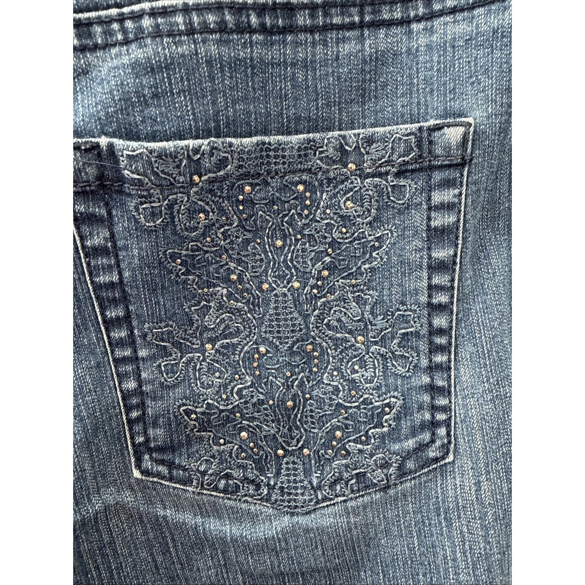 Gloria Vanderbilt Amanda Womens Capri Jean Shorts Size 10 Blue Denim Wash