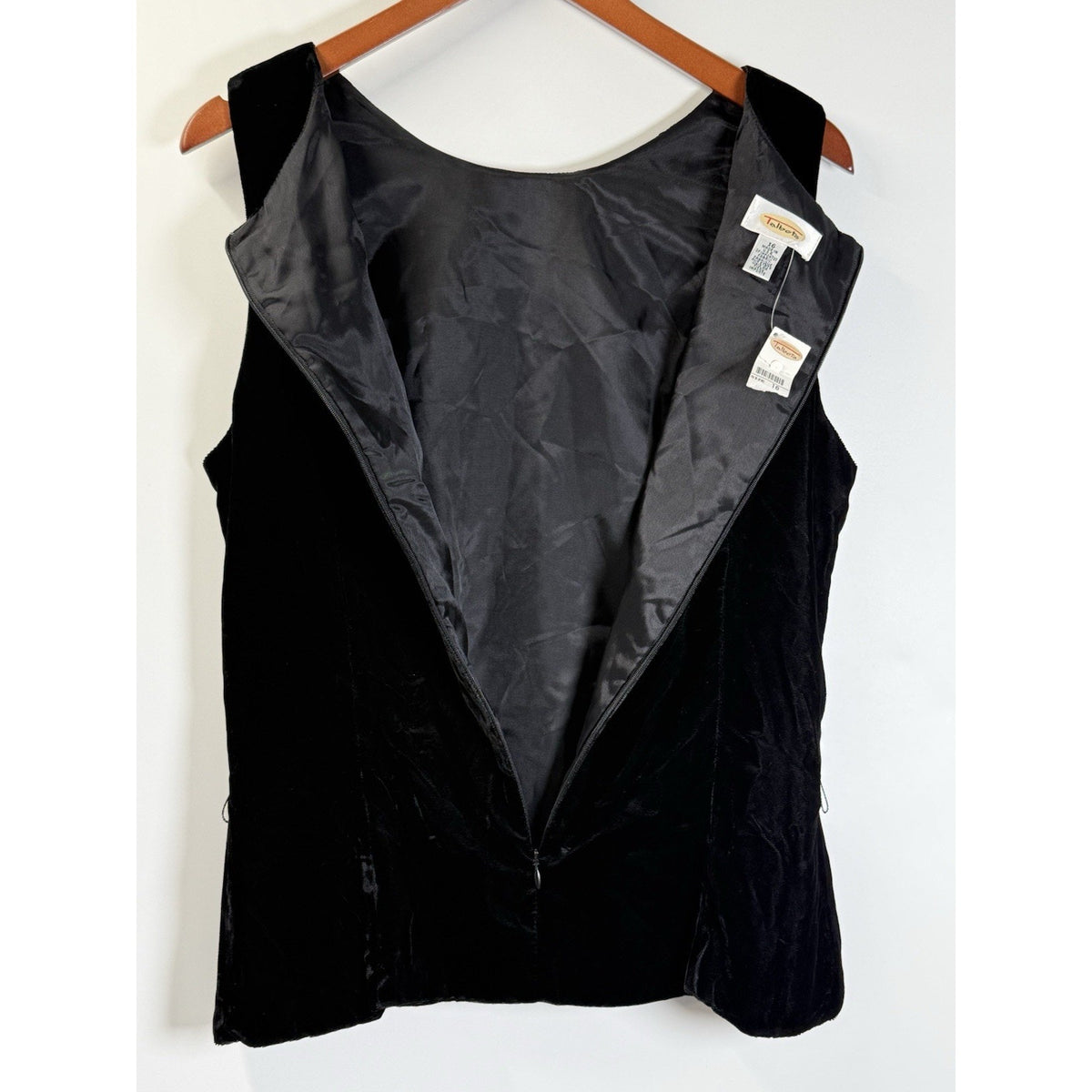 Talbots Black Velvet Sleeveless Top Sz 16 Rayon Velvet Minimalist Soft Grunge