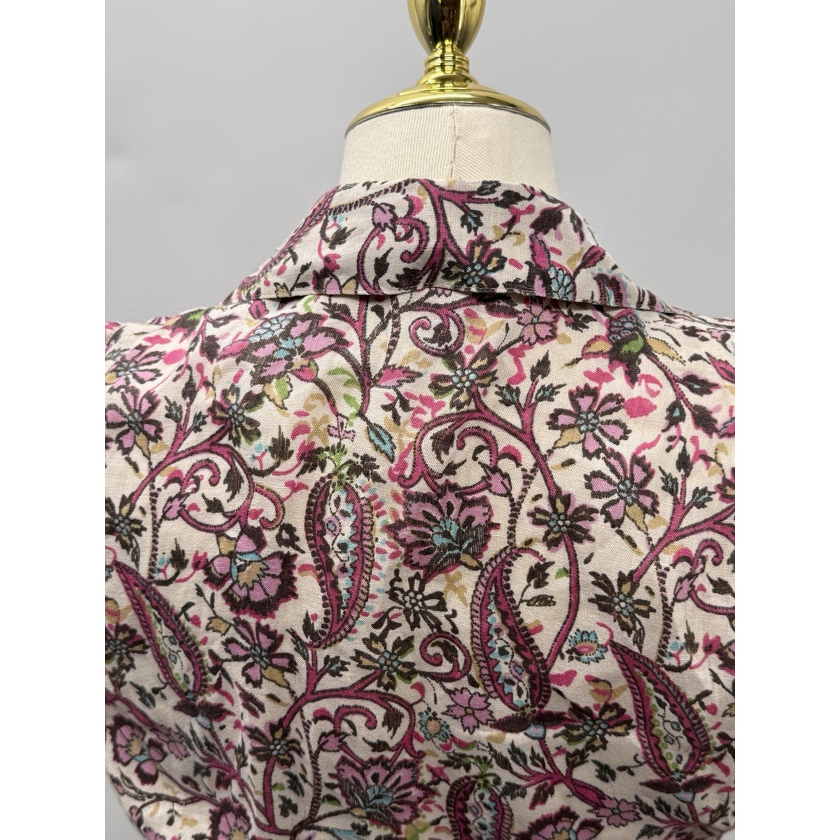 Harold’s Women’s L 100% Linen Blouse Pink Paisley Floral Tie Waist Sleeveless