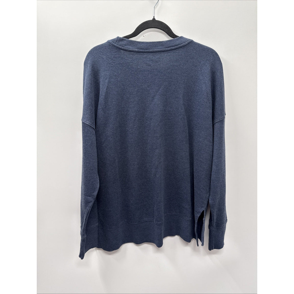Time And Tru Women’s Top Long Sleeves Sweatshirt Sport Sz L Drop Shoulders NWOT
