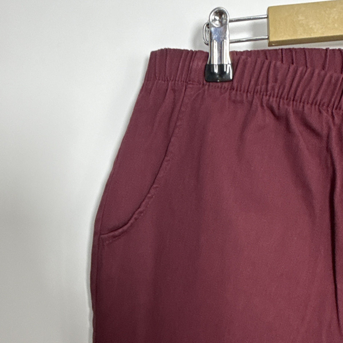 d&co. denim + company Women’s 1XP Petite Burgundy Pull On Pants Pockets