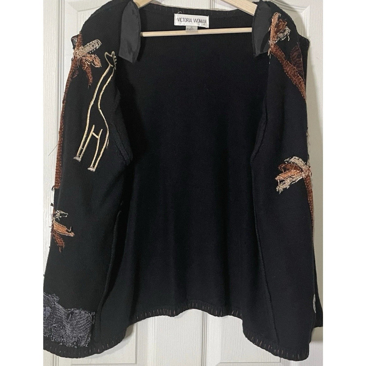 Victoria Woman 1X Embellished Jungle Cardigan Sweater – Sequin Animal Palmtrees
