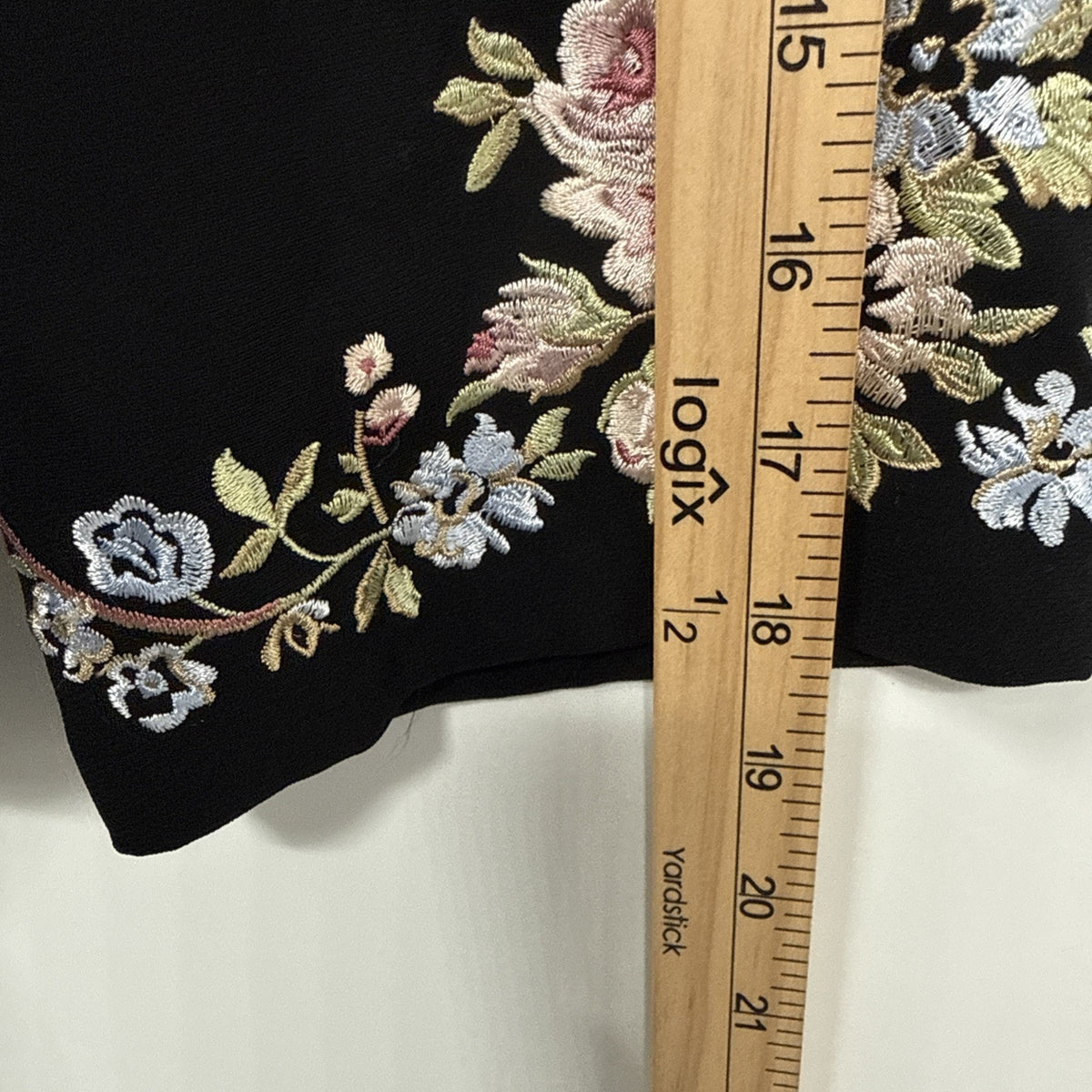 Maggy L EveningBlack Floral Embroidered Jacket Women’s Size 8 Button Front Boho