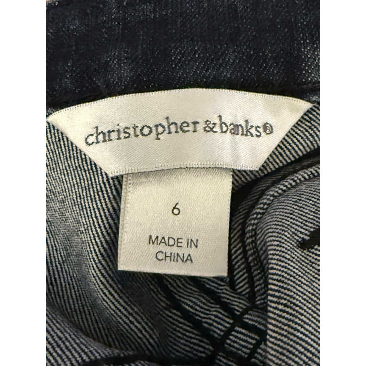 Christopher & Banks Womens Size 6 Dark Wash Embroidered Capri Jeans Mid Rise