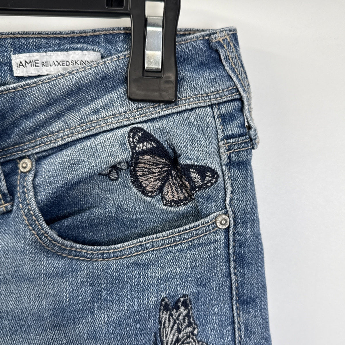 Black Daisy Jamie Relaxed Skinny Button Fly Blue Jeans With Butterfly Size 9/29
