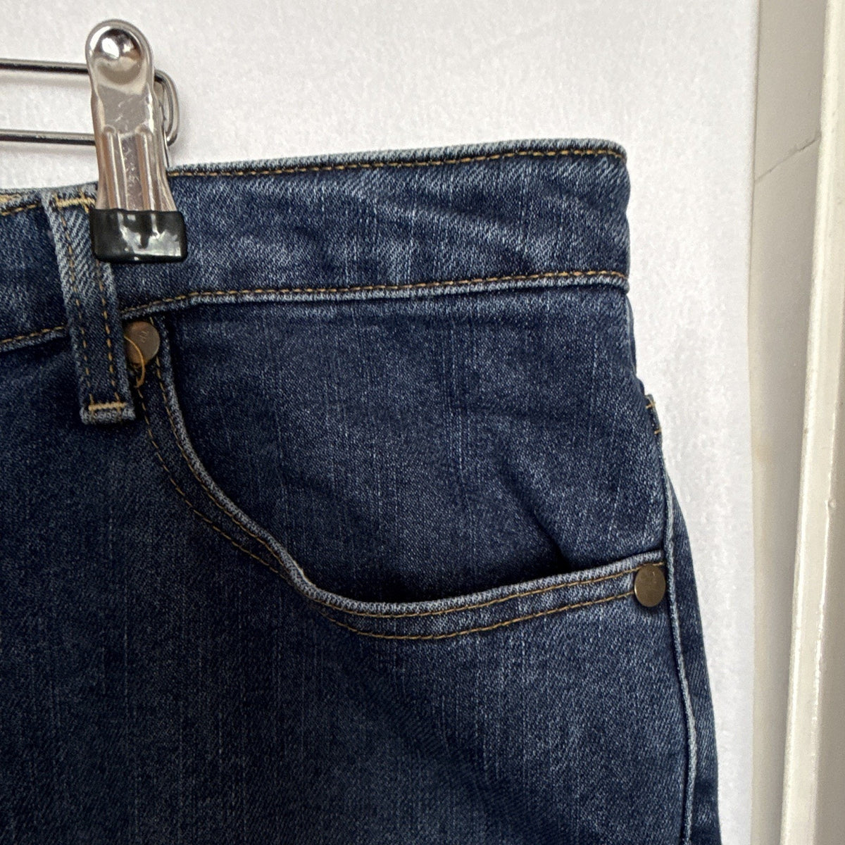 Vintage 2004 Tommy Hilfiger "Woman" Hipster Cropped Jeans – Size 24 Plus