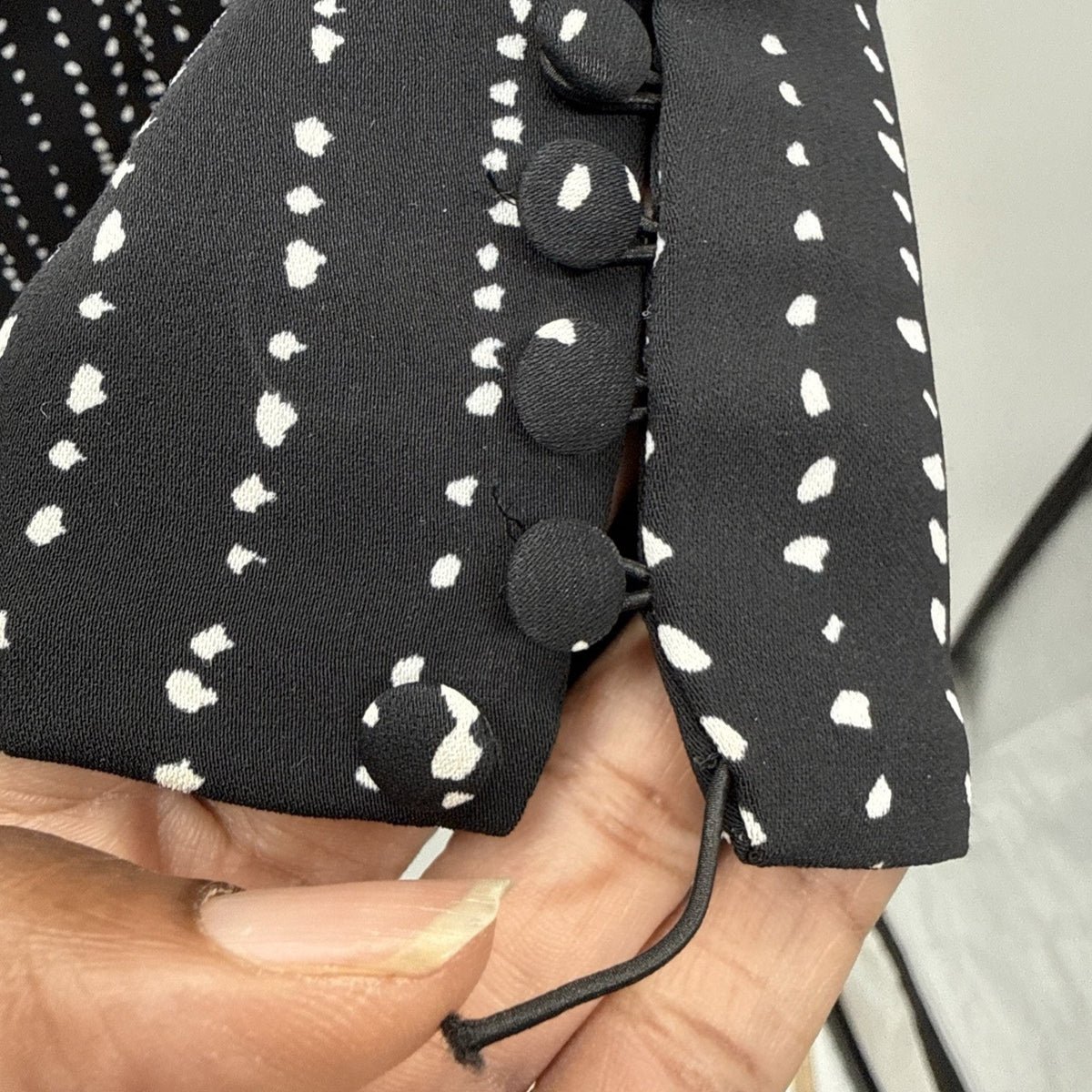 H&M Size 6 Black White Dot Print Shift Dress Long Sleeve Button Cuff