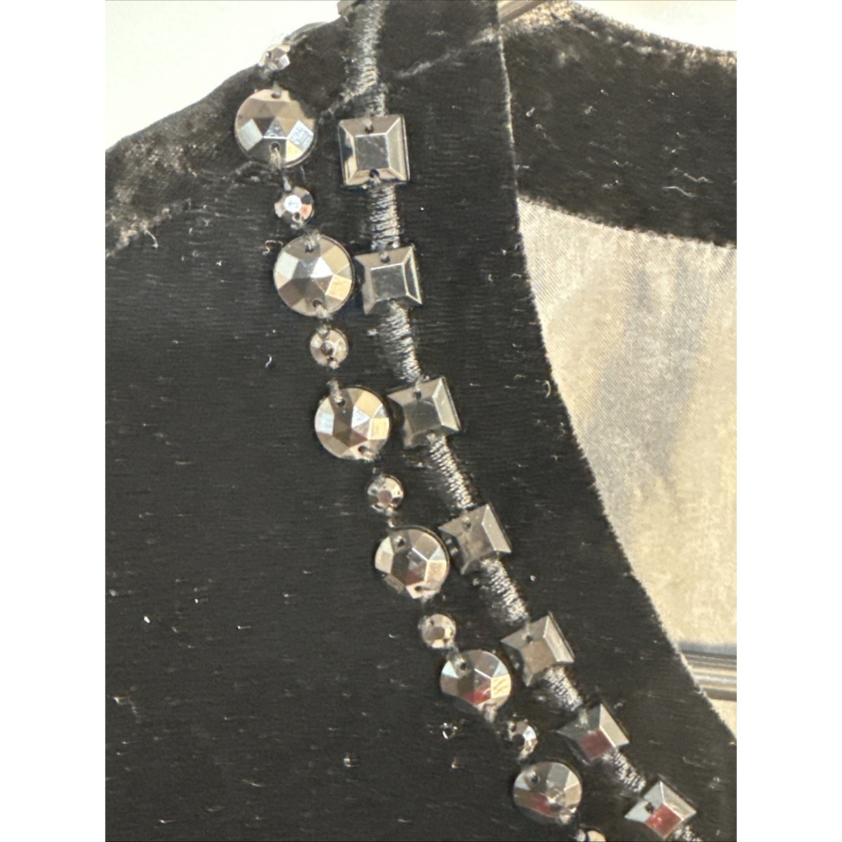 Talbots Black Velvet Beaded Embellished Tunic Top LS Women Sz 12 Gothic Romantic