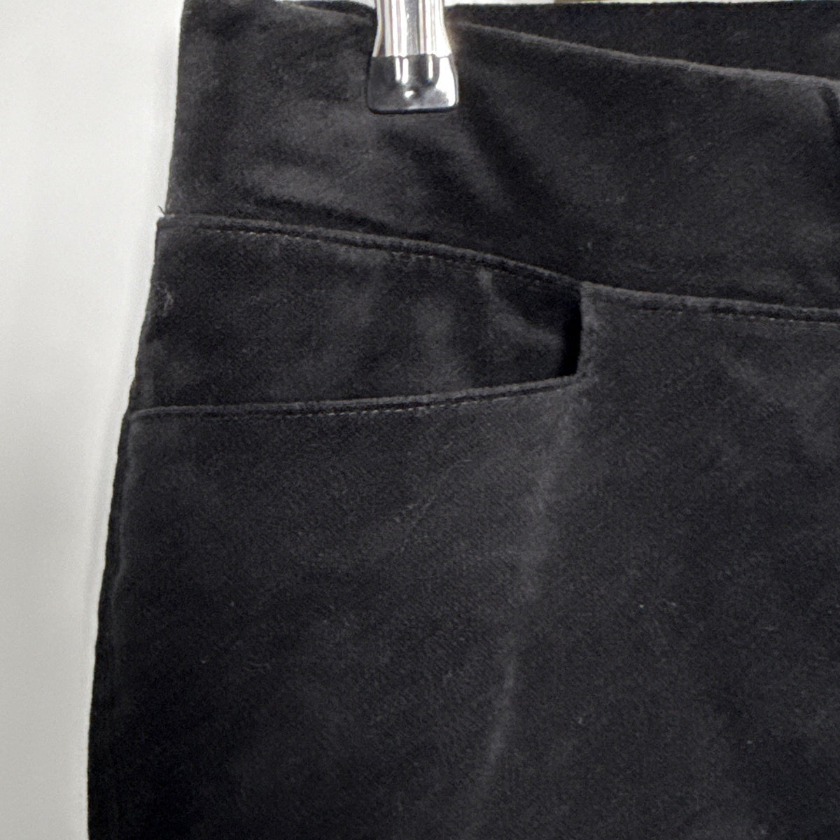d&co. Women’s Size L Black Velour Pull On Pants Pockets Straight Leg High Rise